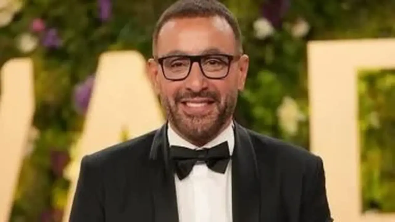 أحمد السقا يشرح سبب حديثه بالإنجليزية بعد فيديو محمد صلاح وتأثيره النفسي